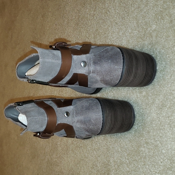 Michael Kors booties - Picture 4 of 8